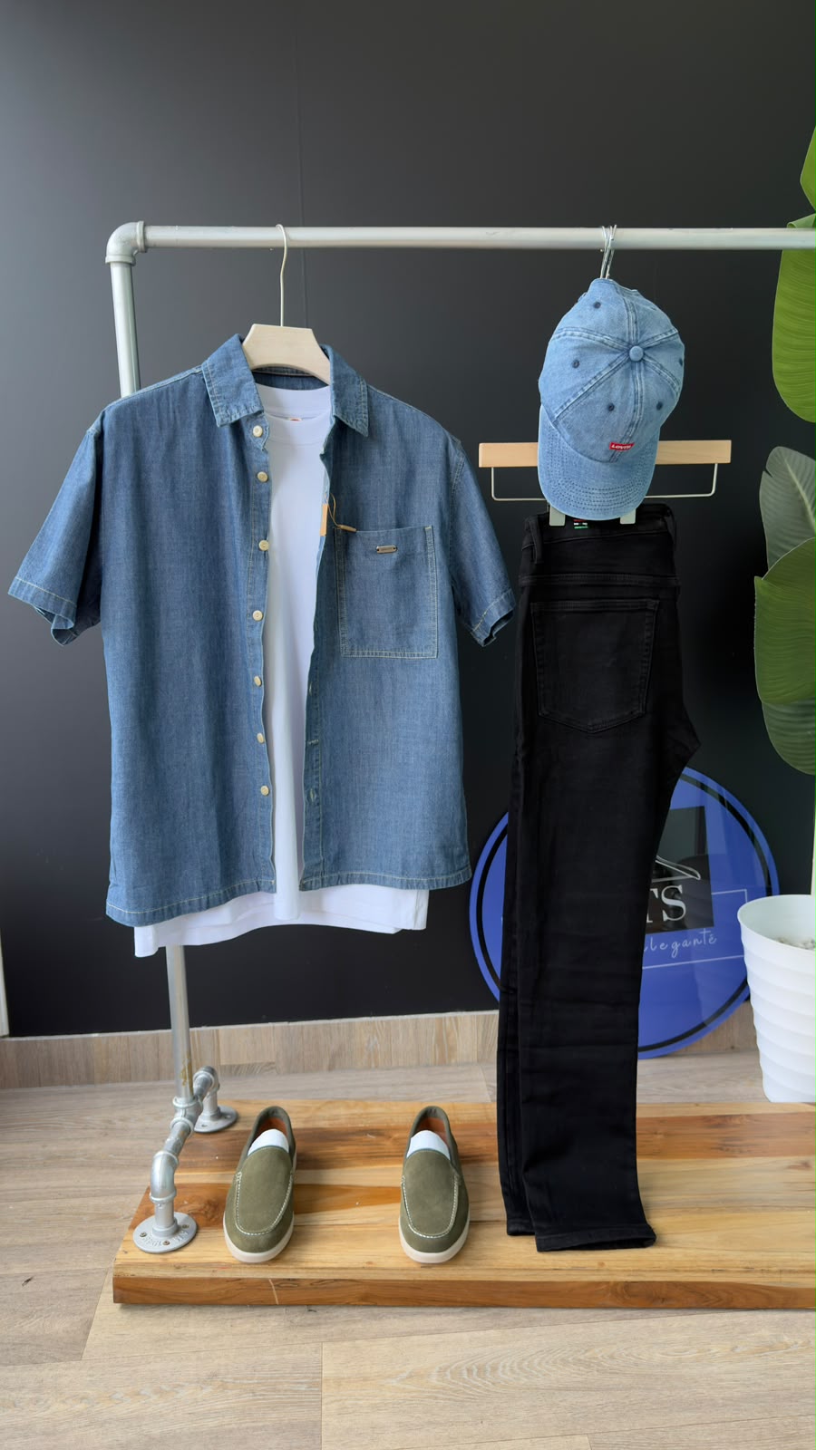 Men’s Denim Short-Sleeve Shirt