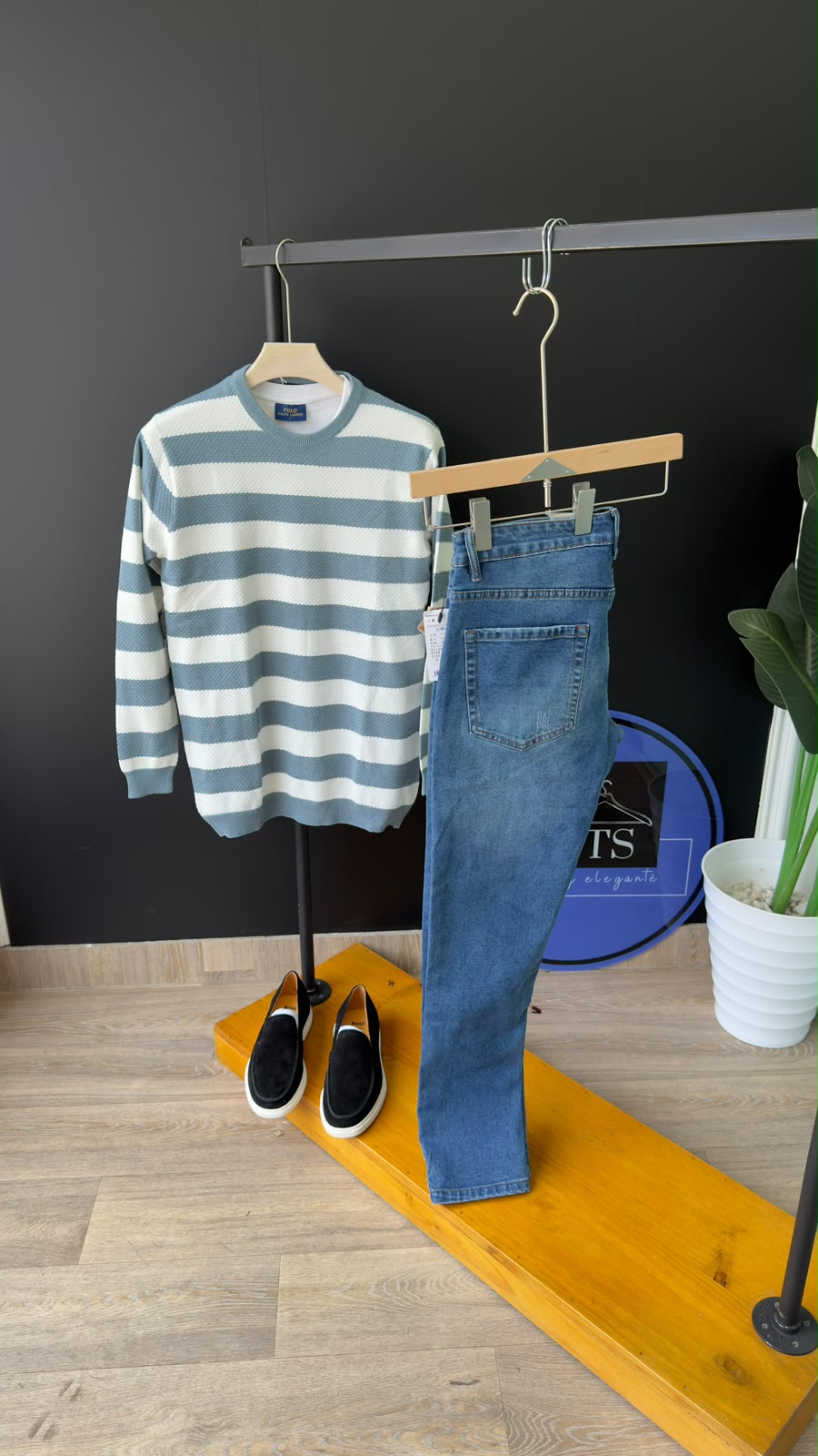 Men’s Striped Long-Sleeve Shirt