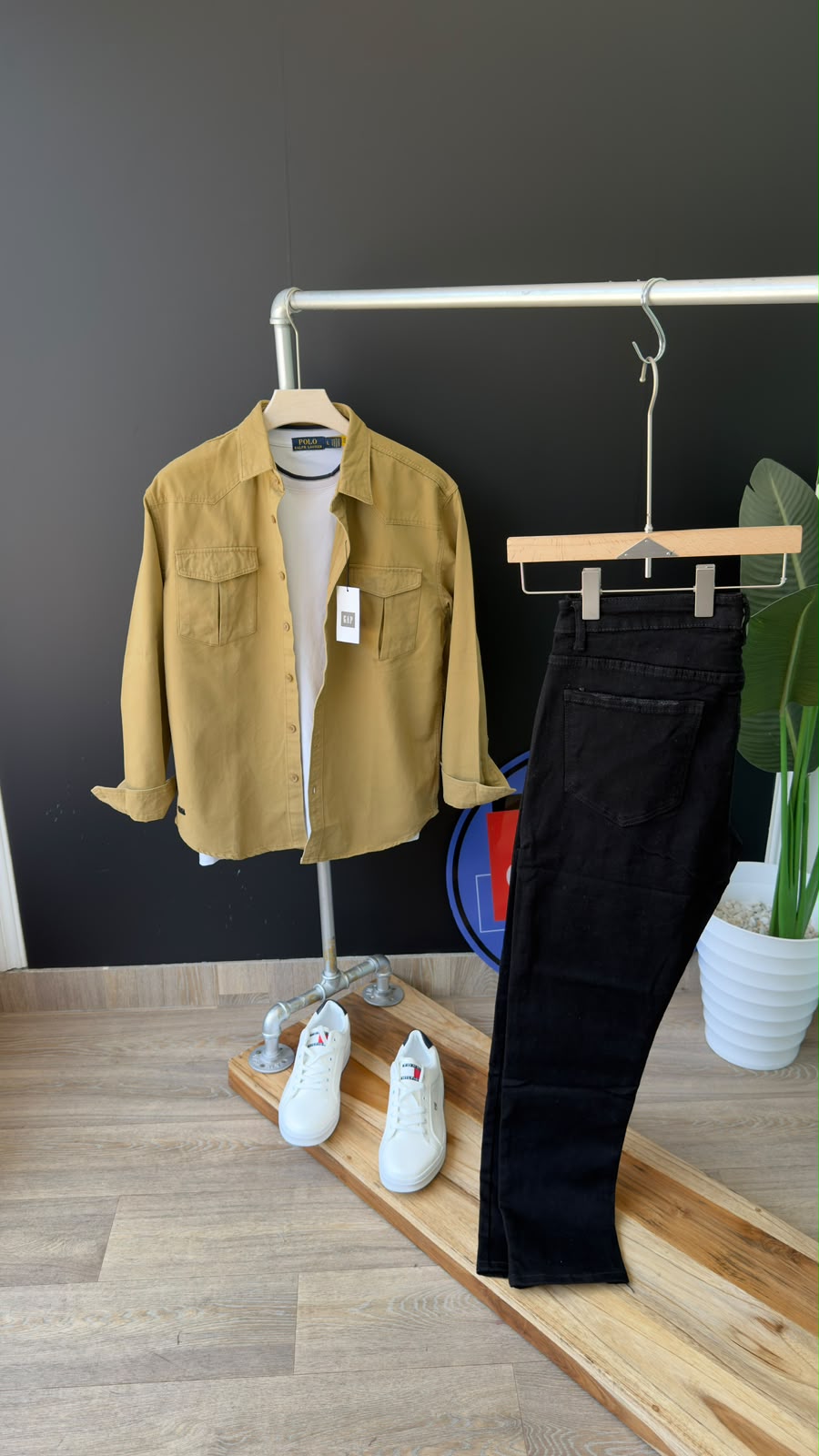 Men’s Cargo Long-Sleeve Shirt