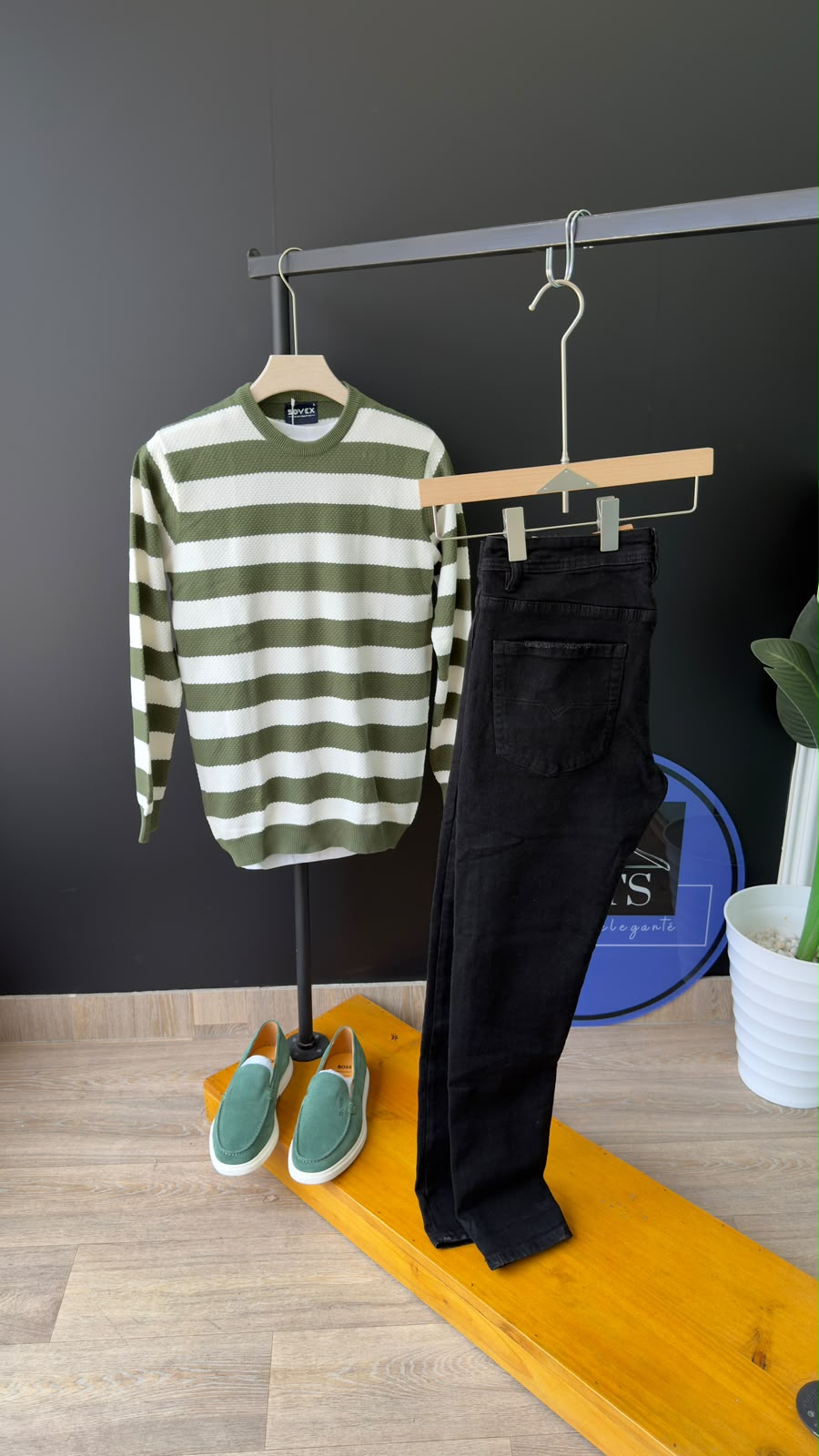 Men’s Striped Long-Sleeve Shirt