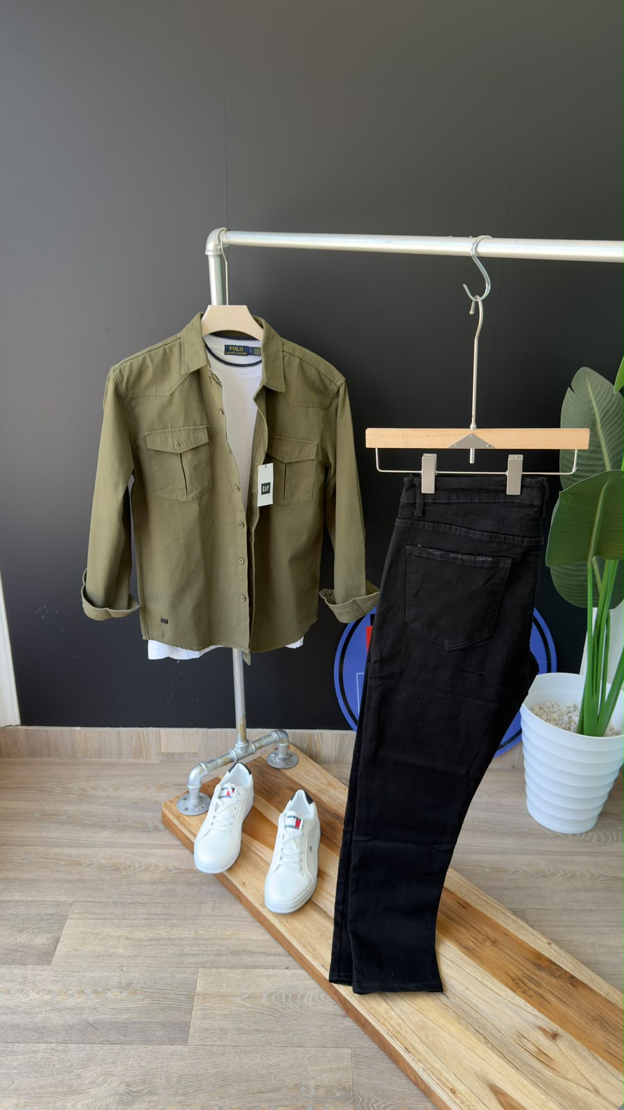 Men’s Cargo Long-Sleeve Shirt
