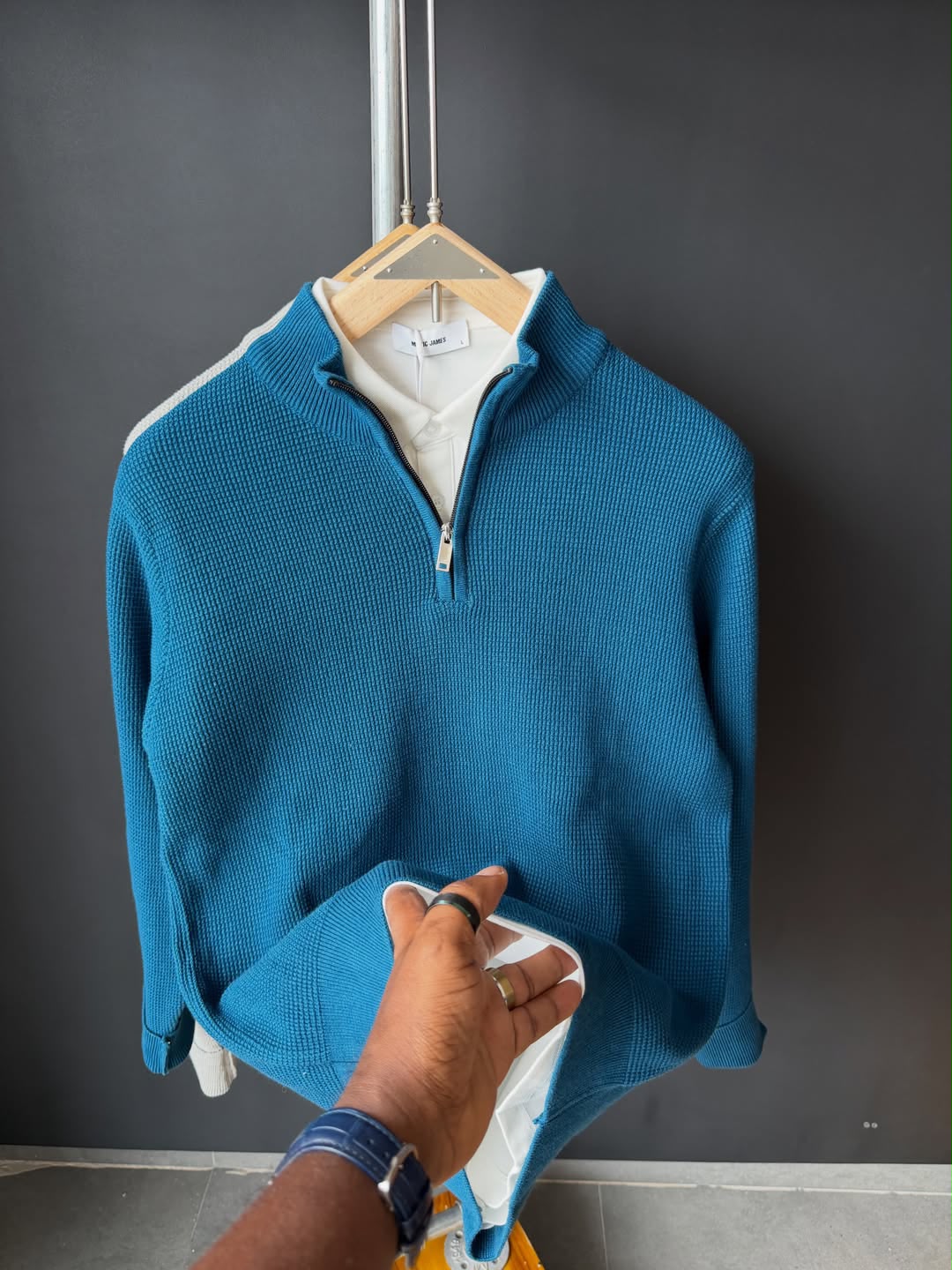 Men’s Long-Sleeve Knitted Shirt